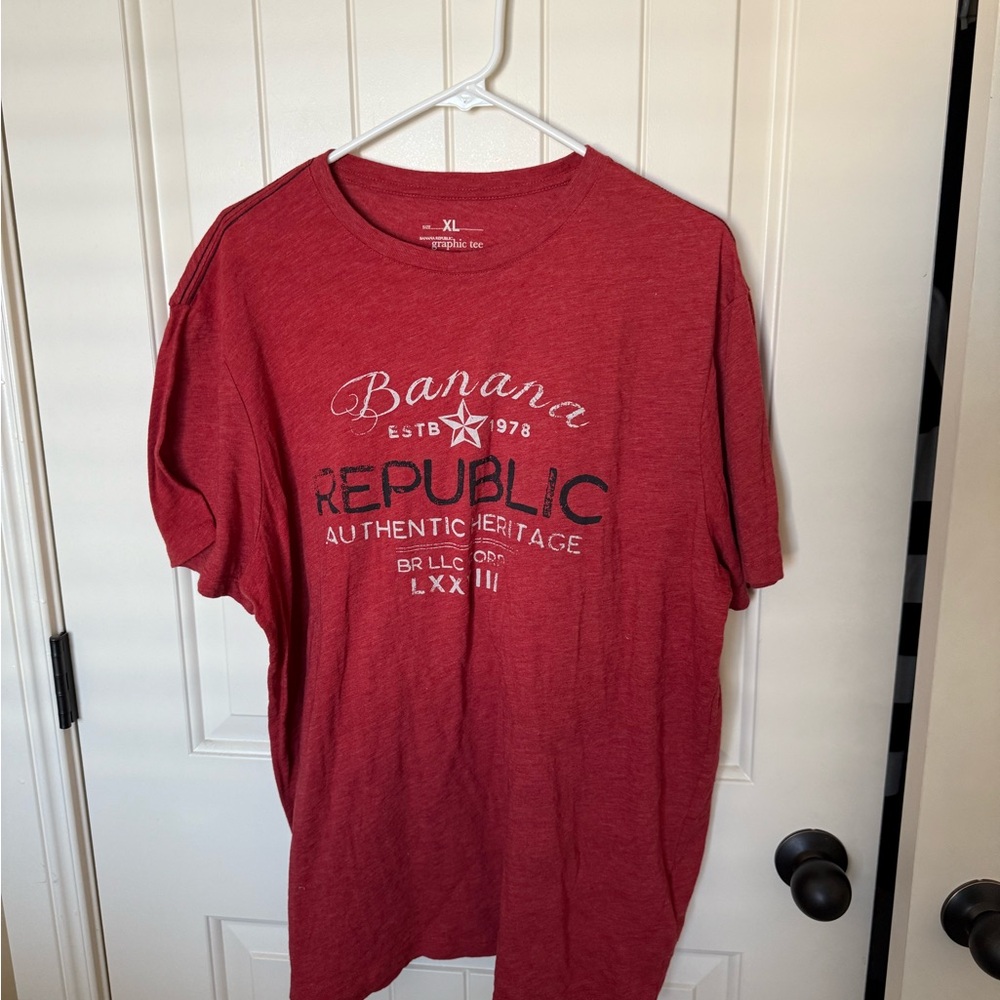 Banana Republic Tee